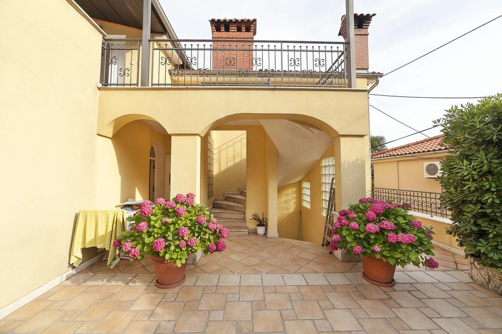 Apartments Hortensia Опатия Екстериор снимка