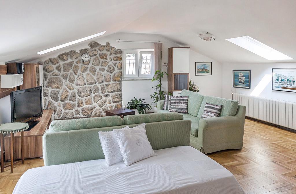 Apartments Hortensia Опатия Екстериор снимка